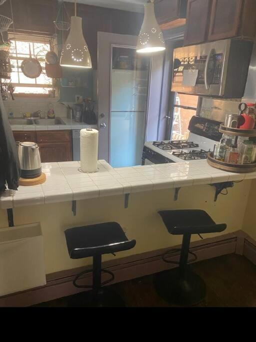 Апартаменты Rock Pad For Yale, Visitors, Nurses, Staff Нью-Хейвен Экстерьер фото